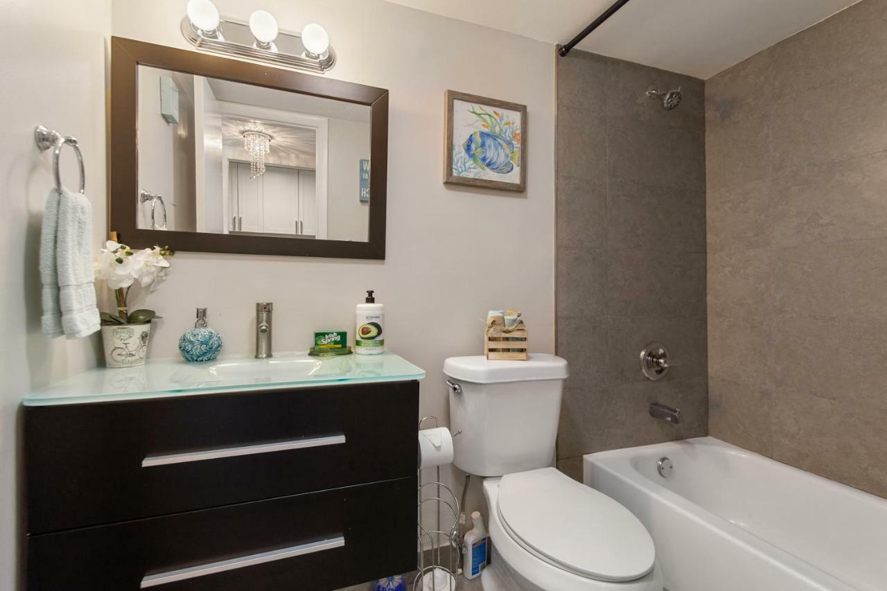2 Bedroom 2 Bath With Patio On 11Th Collins Ave 마이애미 비치 외부 사진