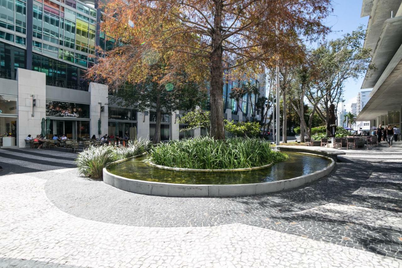 2 Bedroom 2 Bath With Patio On 11Th Collins Ave 마이애미 비치 외부 사진