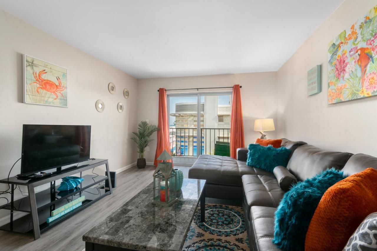 2 Bedroom 2 Bath With Patio On 11Th Collins Ave 마이애미 비치 외부 사진