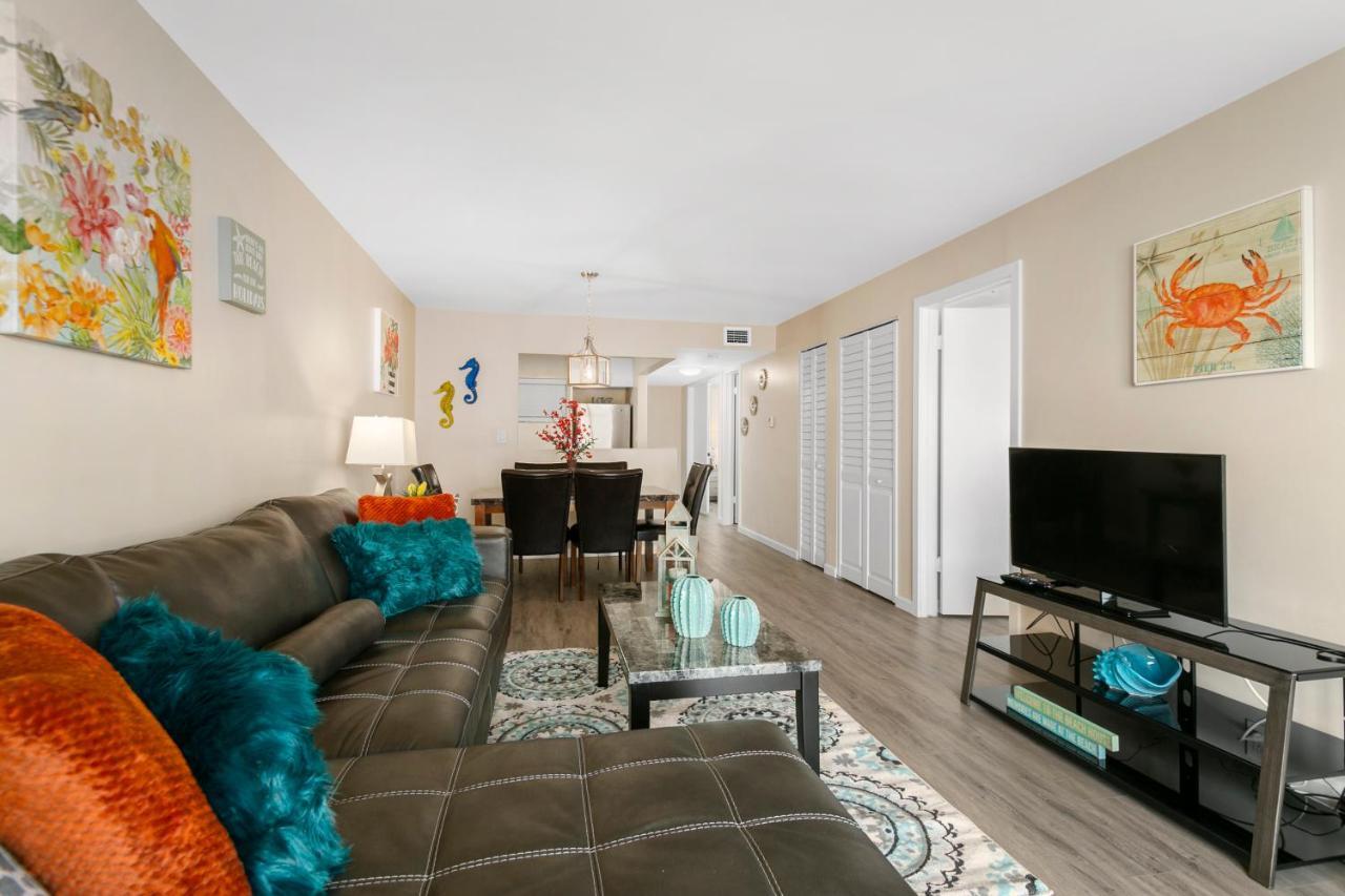 2 Bedroom 2 Bath With Patio On 11Th Collins Ave 마이애미 비치 외부 사진