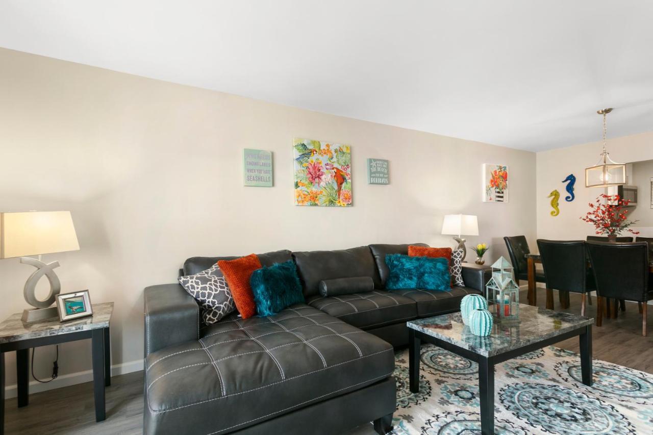 2 Bedroom 2 Bath With Patio On 11Th Collins Ave 마이애미 비치 외부 사진